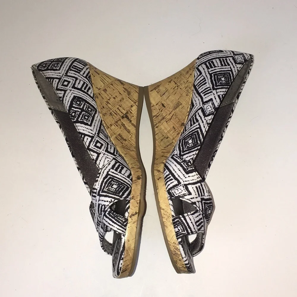 ❤️LIFE STRIDE Rogue‎ Canvas Open Toe Wedge ~9
